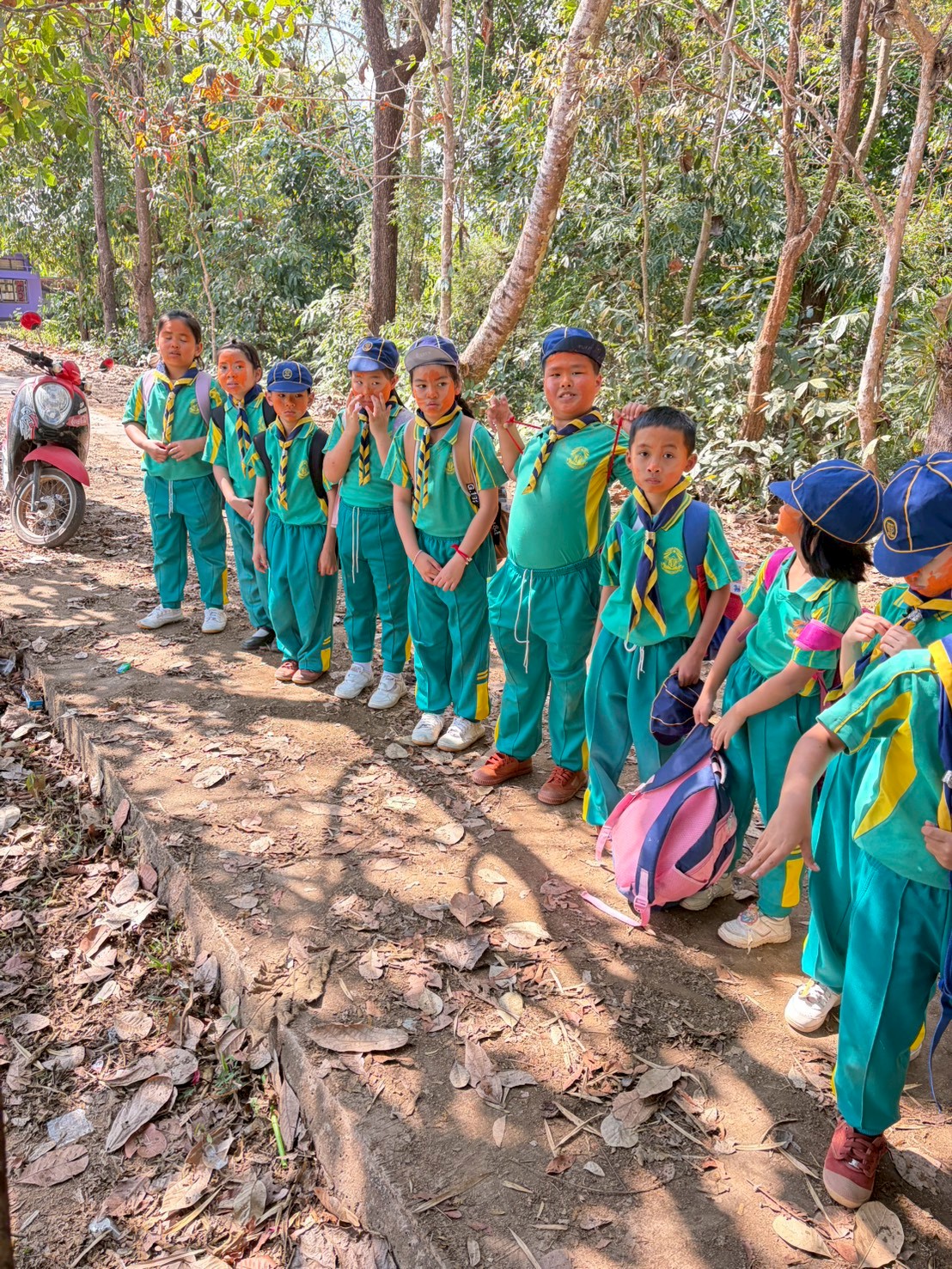 LINE_ALBUM_เดินทางไกลลูกเสือ_260304_20