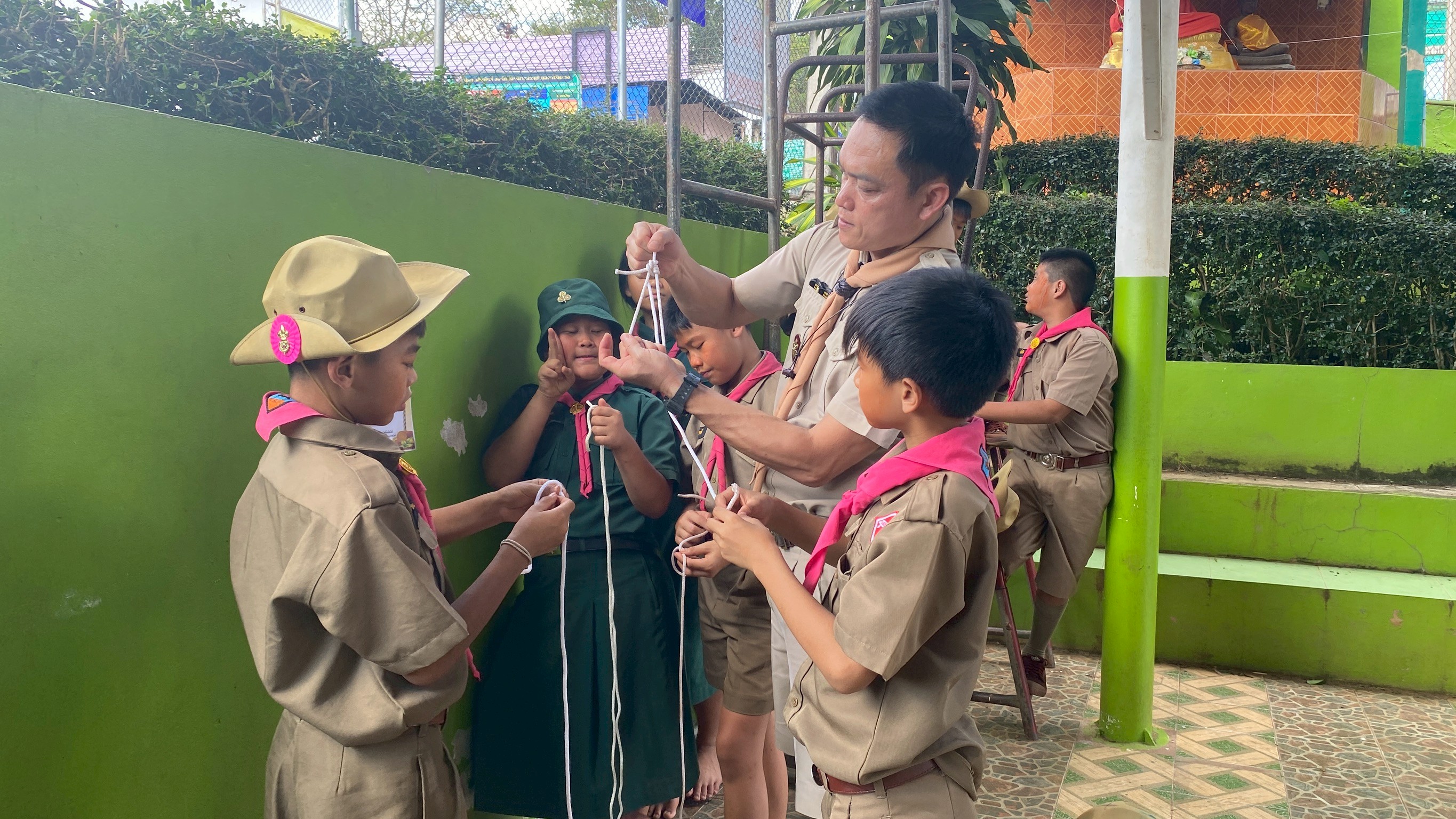 LINE_ALBUM_เดินทางไกลลูกเสือ_260304_6